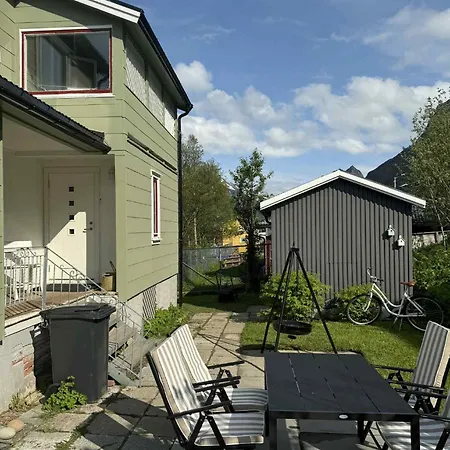 Comfortable House In Gryllefjord Semesterbostad Senja